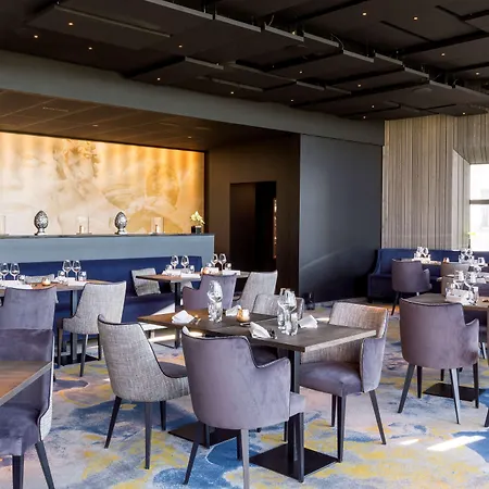 Western Restaurant Les Humanistes Proche Route Des Vins 4*