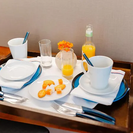 Western Restaurant Les Humanistes Proche Route Des Vins