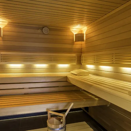 Western Restaurant Les Humanistes Proche Route Des Vins