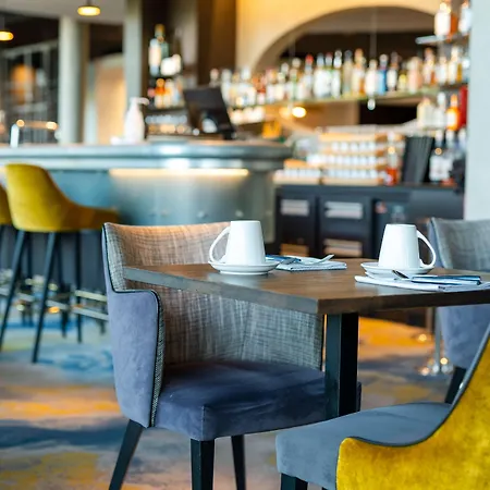 Western Restaurant Les Humanistes Proche Route Des Vins 4*