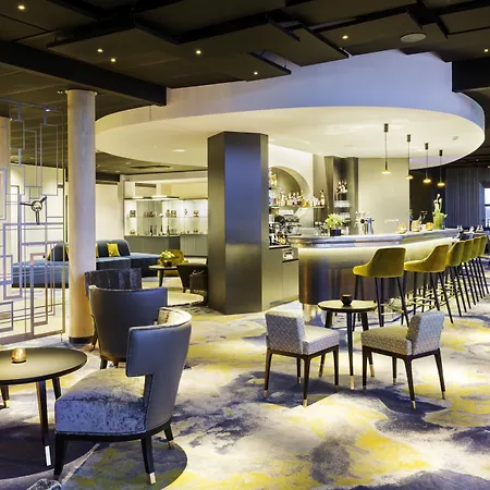 Western Restaurant Les Humanistes Proche Route Des Vins Hotel 4*