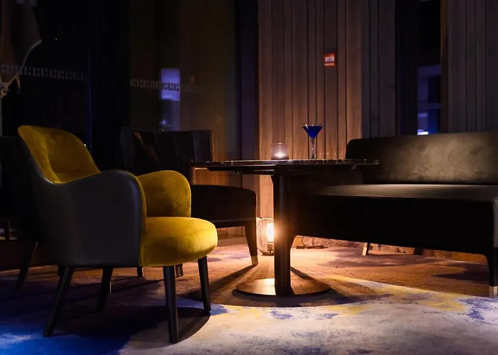 Western Restaurant Les Humanistes Proche Route Des Vins 4*