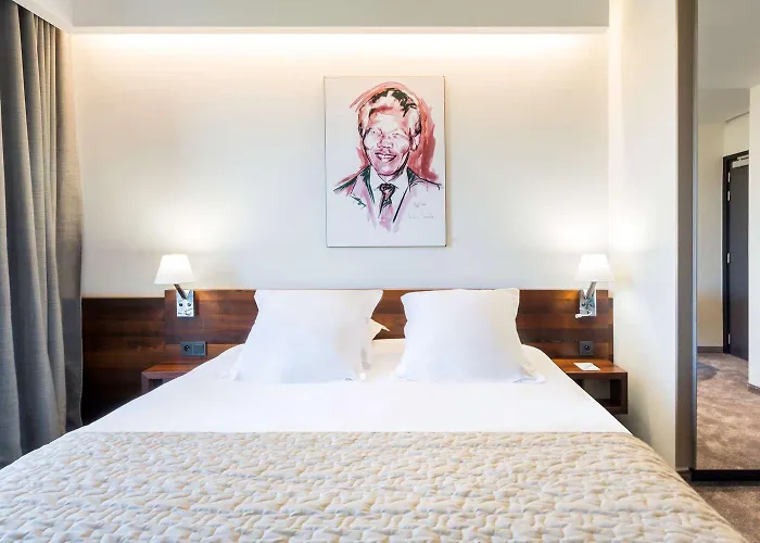 Western Restaurant Les Humanistes Proche Route Des Vins Hotel 4*