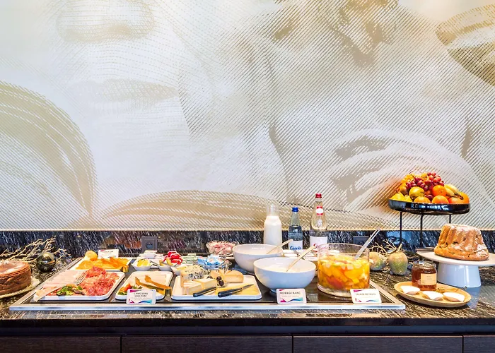 Western Restaurant Les Humanistes Proche Route Des Vins Hotel