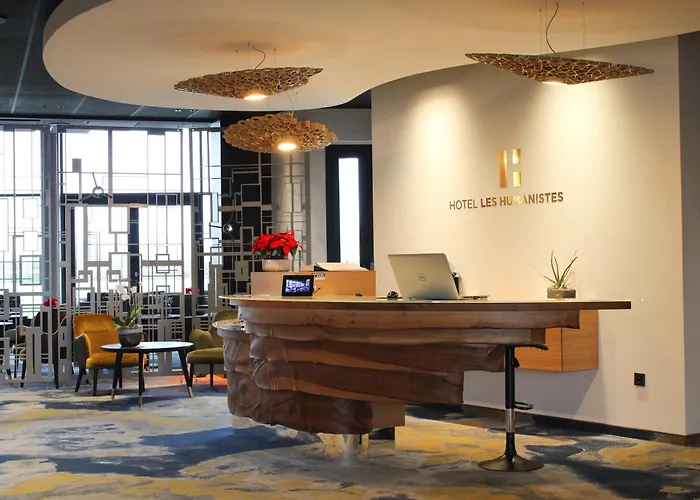 Western Restaurant Les Humanistes Proche Route Des Vins