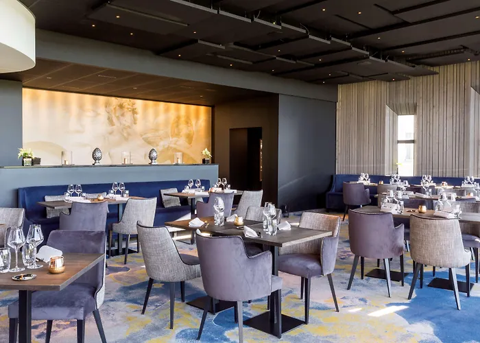 Western Restaurant Les Humanistes Proche Route Des Vins 4*