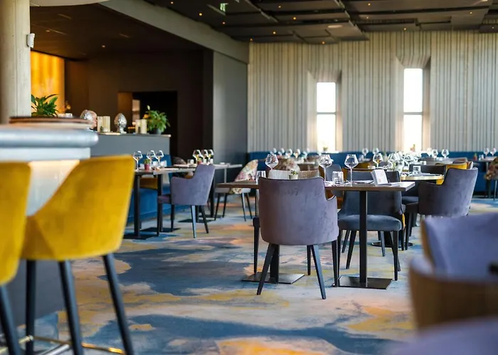 Western Restaurant Les Humanistes Proche Route Des Vins