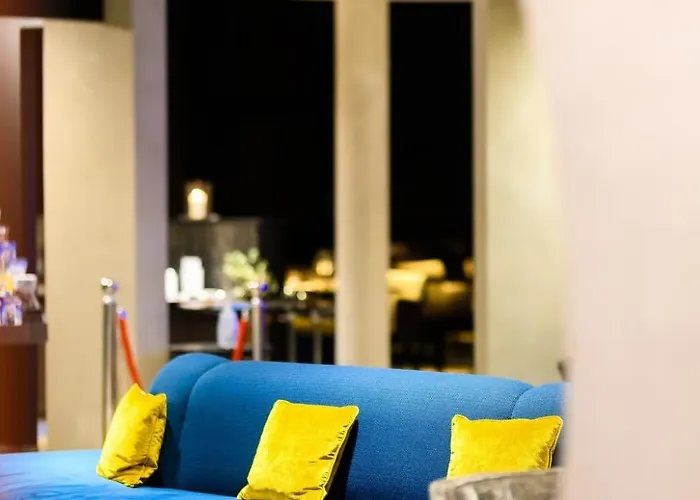 Western Restaurant Les Humanistes Proche Route Des Vins Hotel 4*