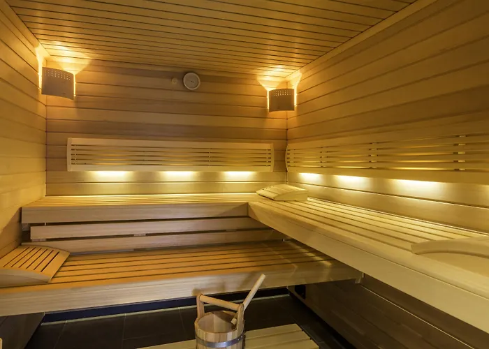 Western Restaurant Les Humanistes Proche Route Des Vins