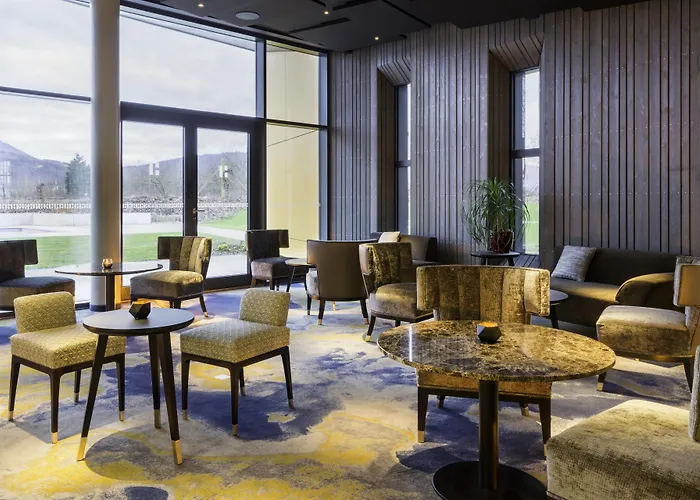 Western Restaurant Les Humanistes Proche Route Des Vins 4*