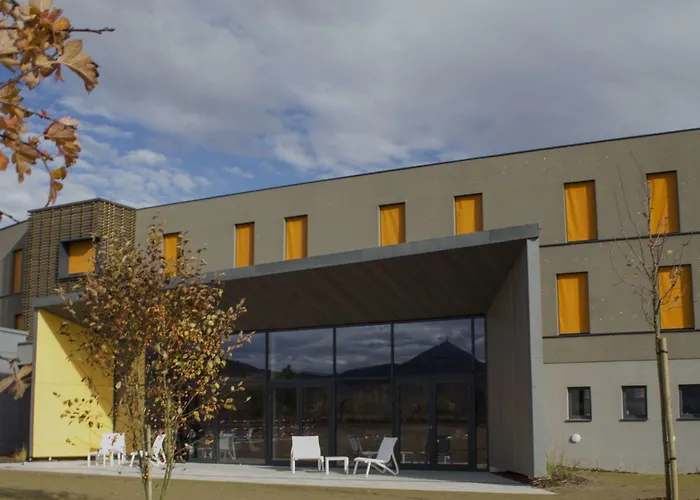 Western Restaurant Les Humanistes Proche Route Des Vins