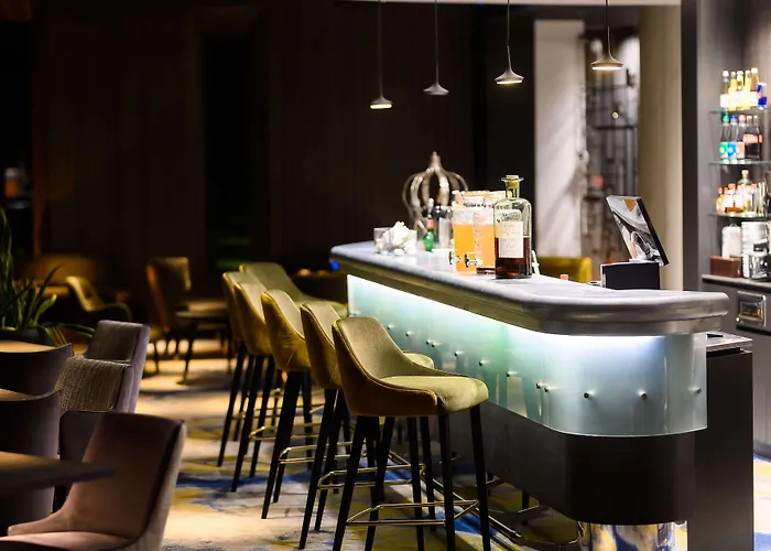 Western Restaurant Les Humanistes Proche Route Des Vins Hotel 4*